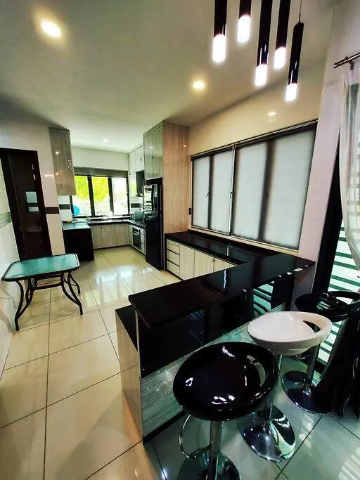 ●Stg12●3-Storey●Private House●2Step Access Garden● Bayan Lepas